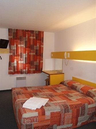 Quick Palace Paris Sud Hotel Сан-Мишел-сюр-Орж Екстериор снимка