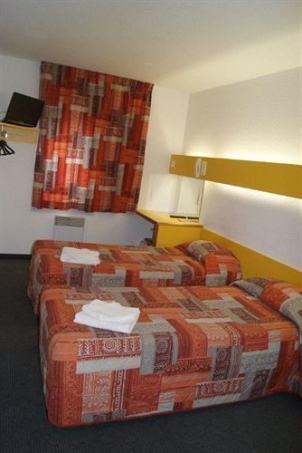 Quick Palace Paris Sud Hotel Сан-Мишел-сюр-Орж Екстериор снимка