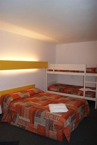 Quick Palace Paris Sud Hotel Сан-Мишел-сюр-Орж Екстериор снимка